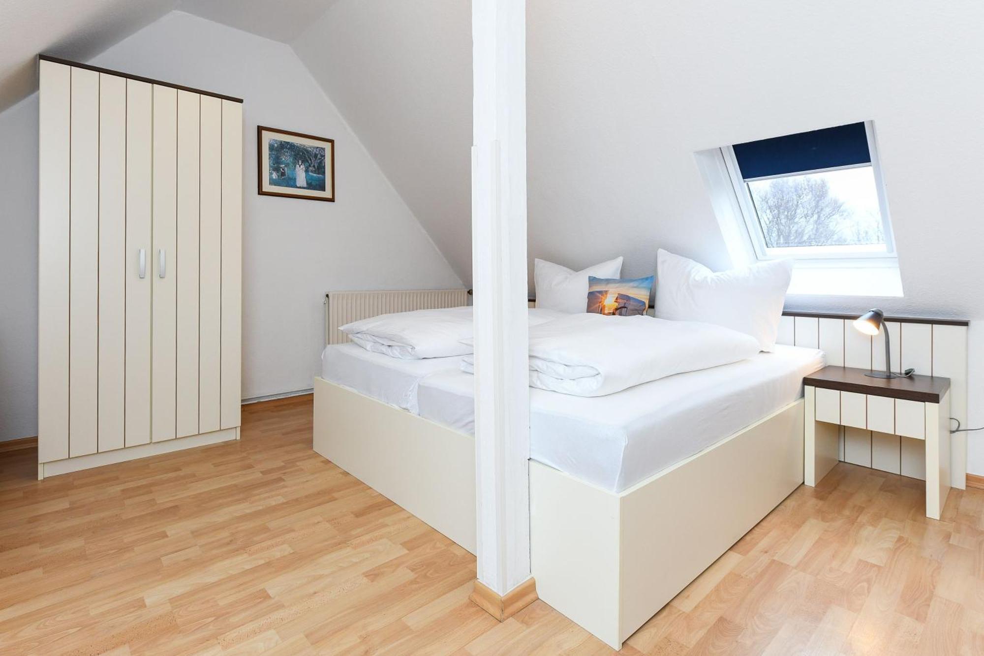 Ferienwohnungen Im Haus Strandkorb Bensersiel Esterno foto